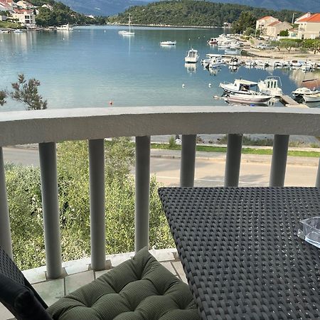 Apartments Ana By The Sea Lumbarda Exterior foto